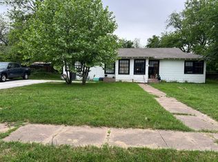 304 Williams Ave, Cleburne, TX 76033