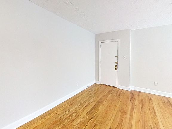 2nd image of 1620 C St SE #6umycfnue