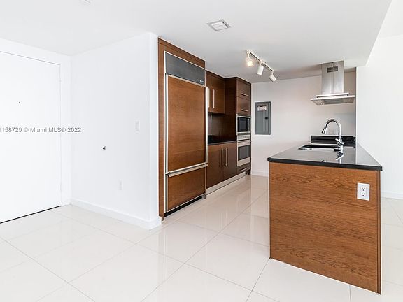 5th image of 495 Brickell Ave APT 5105