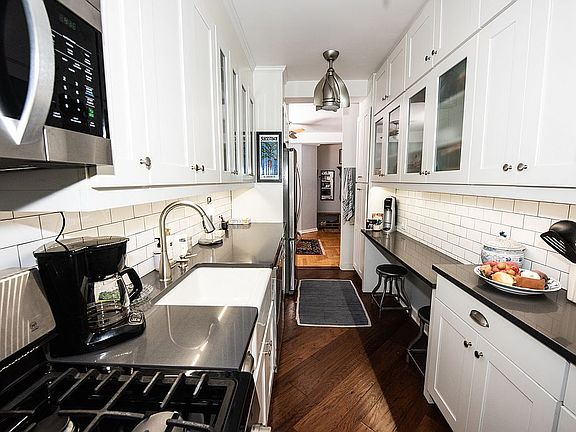 5th image of 55 Park Ter E APT B31