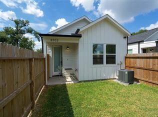 8703 Wileyvale Rd #B, Houston, TX 77016