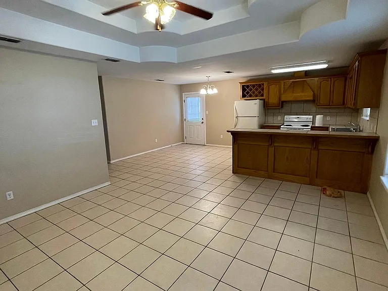 3110 Carson St #4 — Photo 3