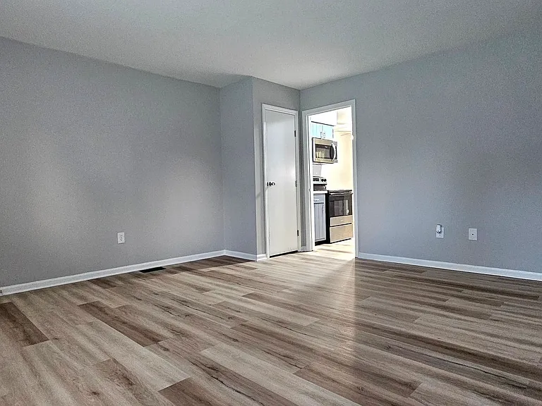 3030-3032 Creekview Circle — Photo 25