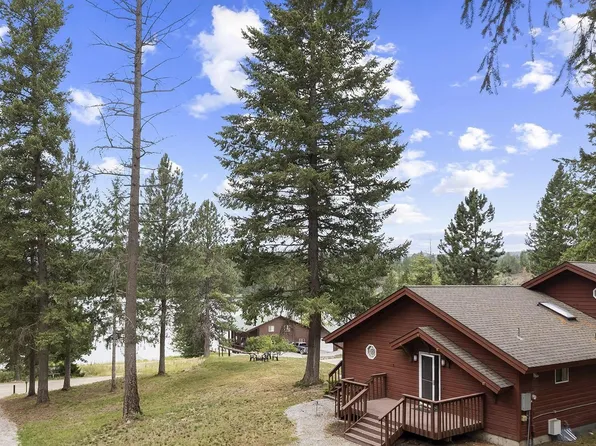 176 Swan Shores Dr, Sagle, ID 83860