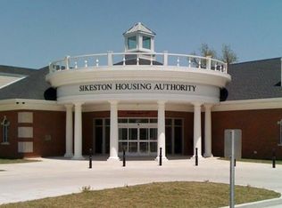 360 Allen Blvd, Sikeston, MO 63801