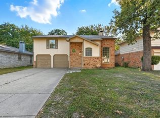 918 Blue Jay Dr, Mansfield, TX 76063