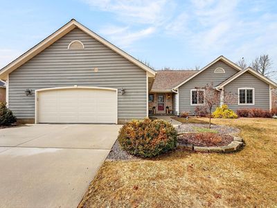 2520 Skyline DRIVE, West Bend, WI, 53090