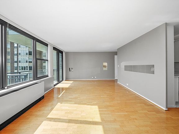 3rd image of 3430 N Lake Shore Dr APT 12M