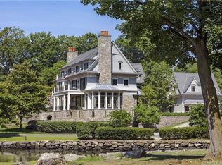 45 Meadow Wood Dr, Greenwich, CT 06830