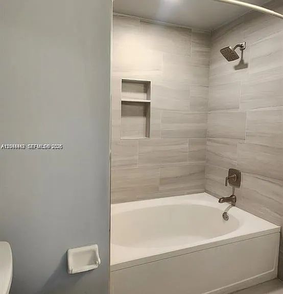 211 Mallory Ct #211 — Photo 23