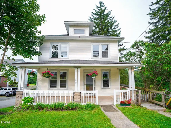 322 N Main St, Moscow, PA 18444