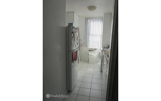 Rented by Douglas Elliman | media 32