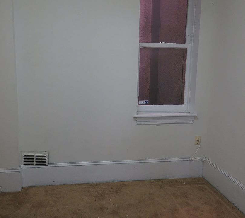 Building Photo 4
