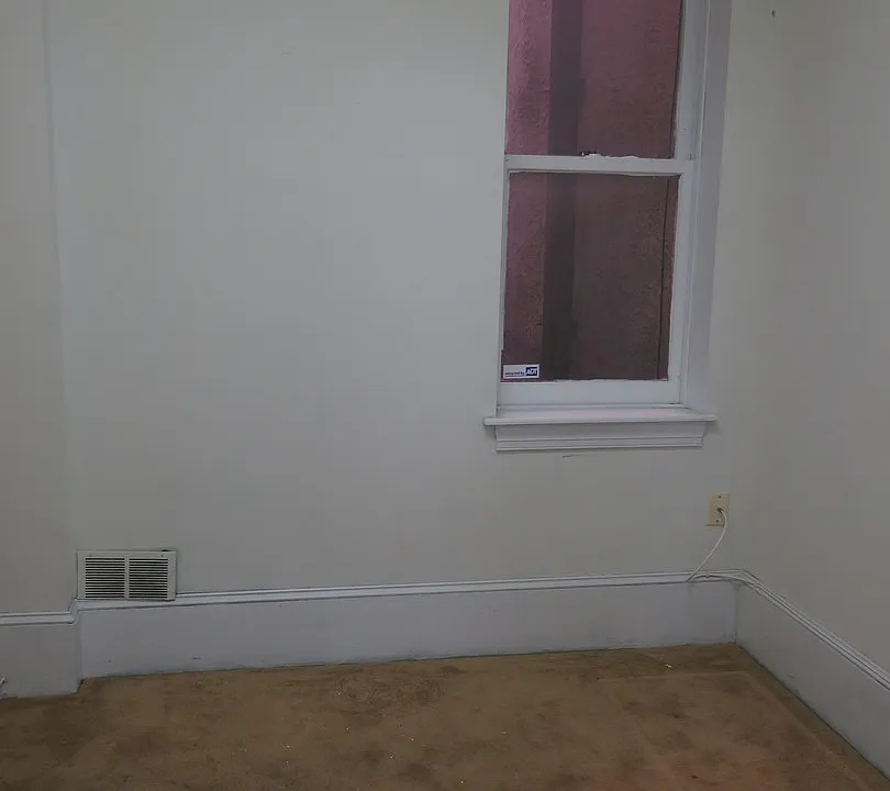 Building Photo 4