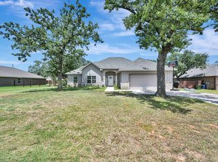 917 E 3rd St, Springtown, TX 76082