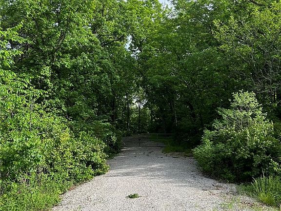3rd image of 25812 Louisa Dr