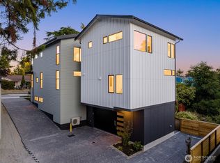 7335 21st Ave NE UNIT B, Seattle, WA 98115