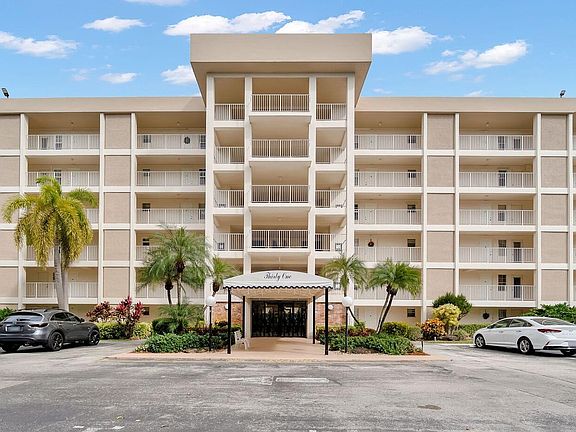2nd image of 2901 S Palm Aire Drive #102