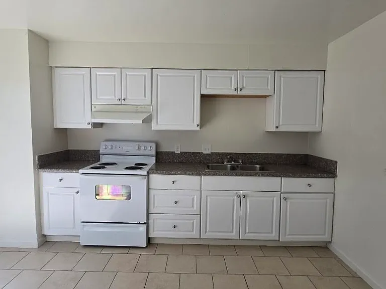4431 E Hedges Ave #C — Photo 5