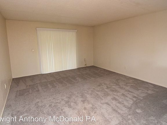 4th image of 2812 Somerset Park Dr APT 201