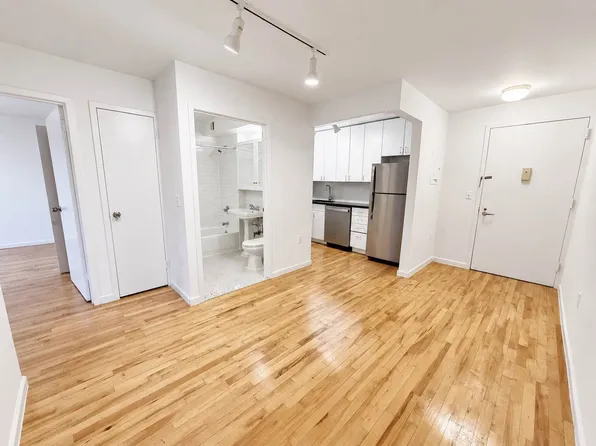 190 East 7th Street image 1 of 14
