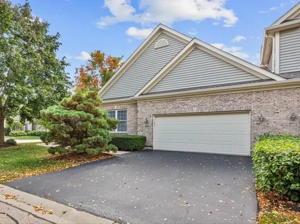 4051 Willow View Dr, Lake In The Hills, IL 60156