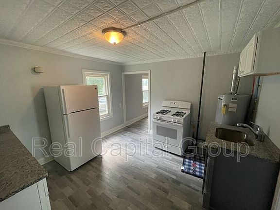 5th image of 807 7th Ave APT 1