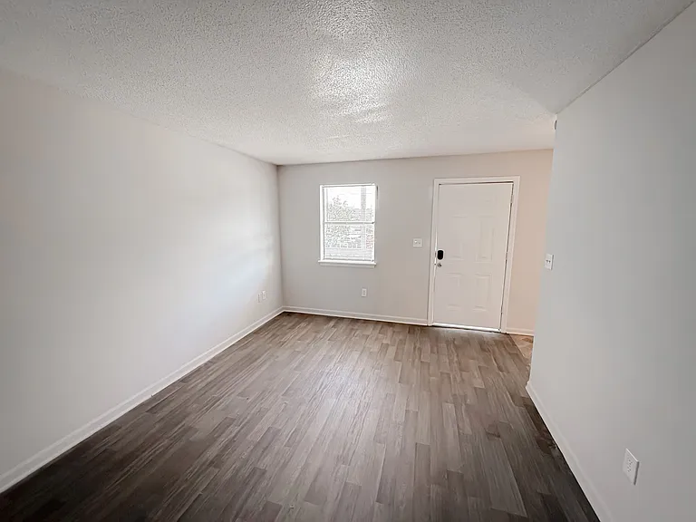 1441 Remount Rd — Photo 19
