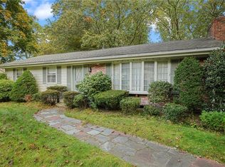 222 Northbridge Ave, Warwick, RI 02886