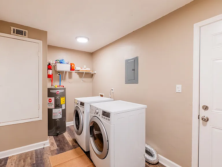 123 Alabama Ave NW #C — Photo 9