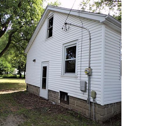 5th image of 1164 W North St