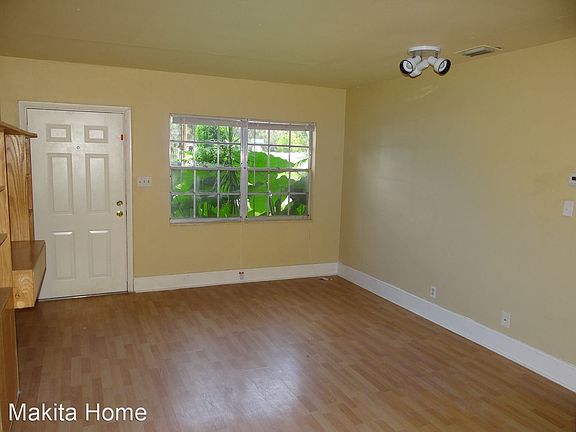5th image of 2221 E Annie St