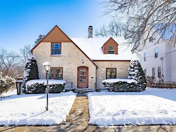 305 Randolph Street, Edgerton, WI 53534