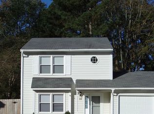 10 Upton Cir, Chesapeake, VA 23320