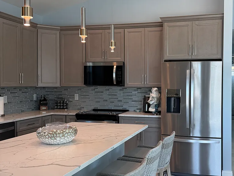 111 Madison Ct — Photo 13