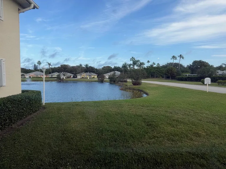 670 E Lake Jasmine Cir #106 — Photo 19