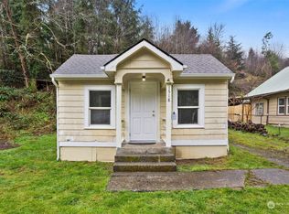 1518 Larch St, Raymond, WA 98577