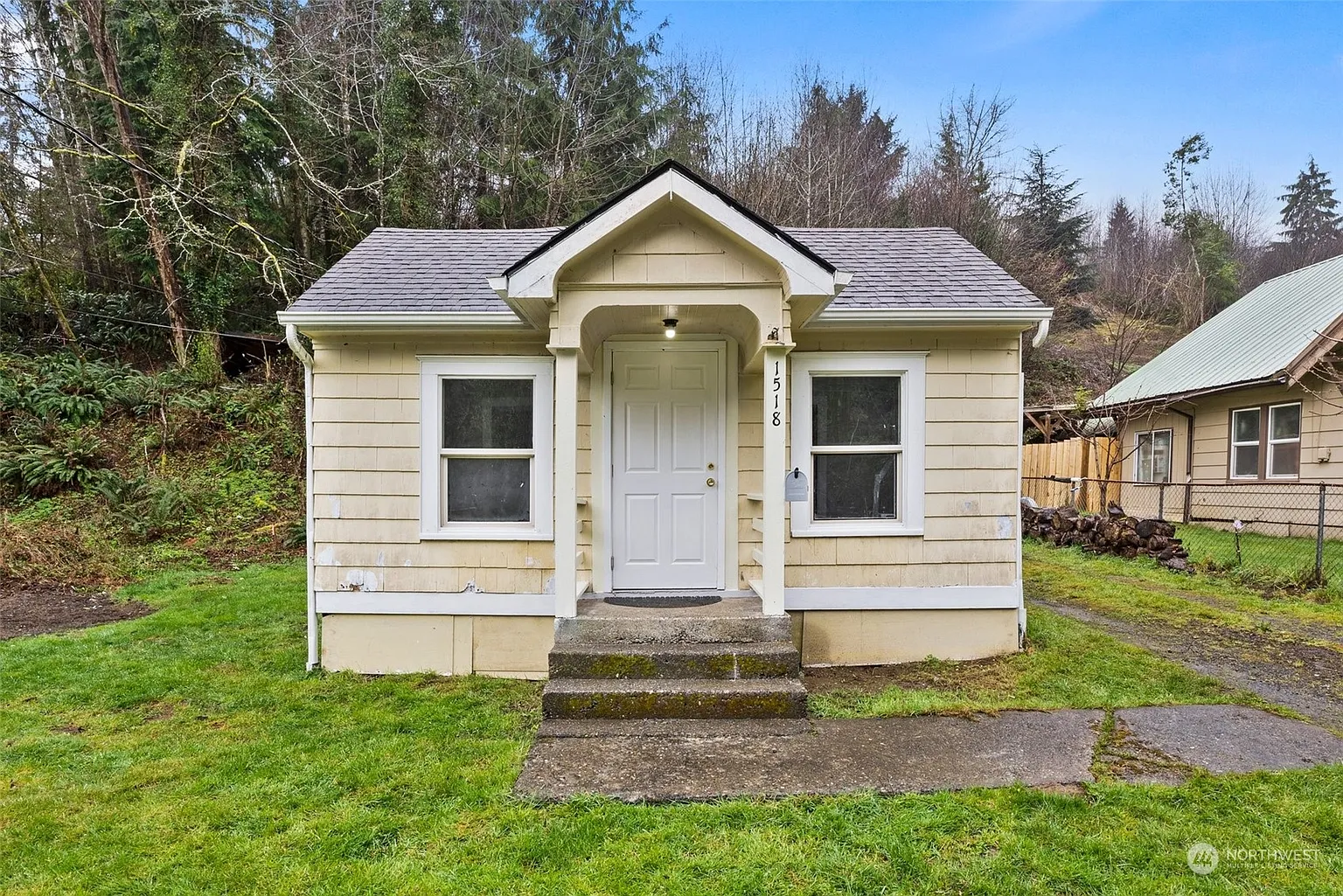 1518 Larch Street photo 1