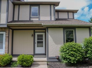 317 Wrexham Ln #104, Maumee, OH 43537
