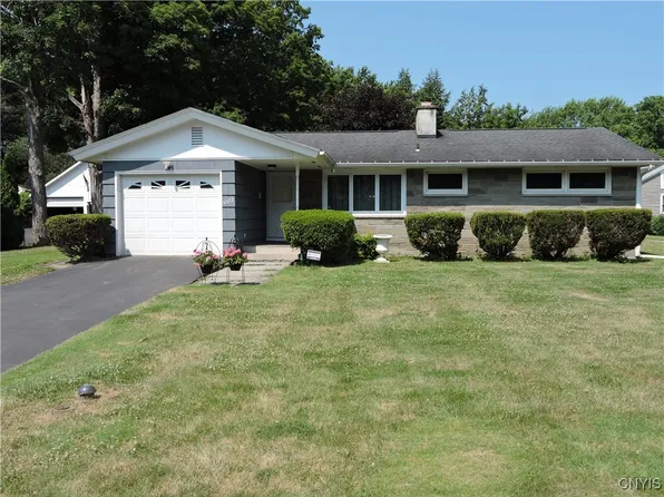 5572 S Salina St, Syracuse, NY 13205