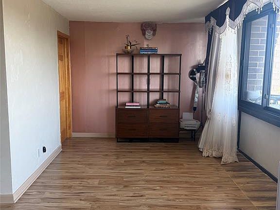 3rd image of 770 Anderson Ave APT 6-R