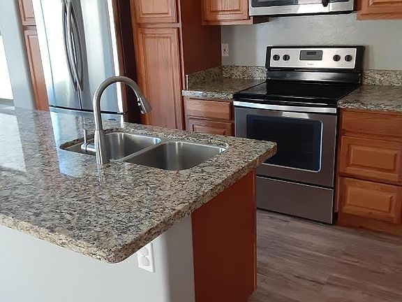 3rd image of 14916 W Port Royale Ln
