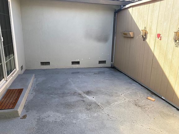 4th image of 1812 Stardust Ct