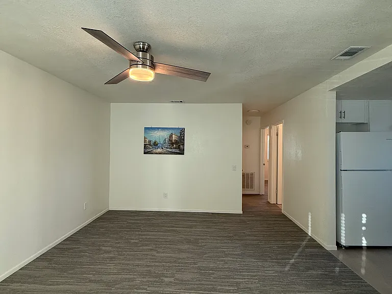 16321 Siskiyou Rd #6 — Photo 6