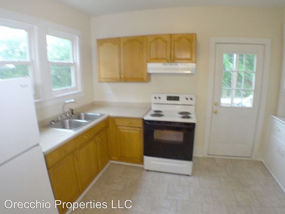 5th image of 3616 Orchard St