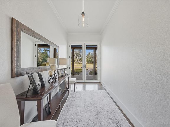 4th image of 1094 Dunlavy Rd