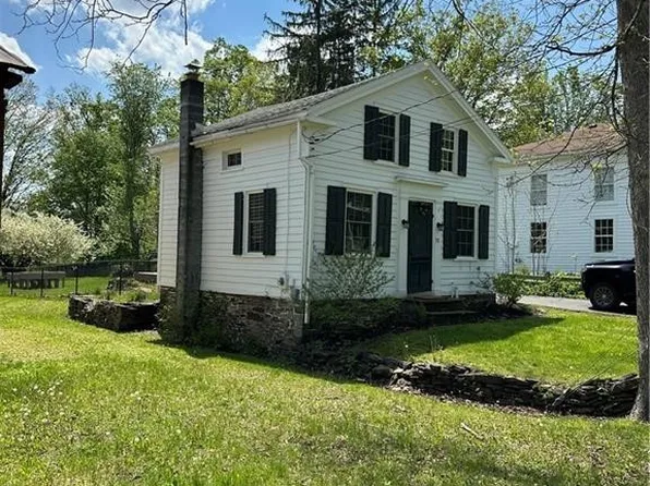 30 Maple St, Gilbertsville, NY 13776