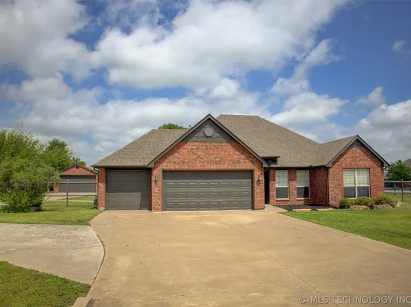5755 E 144th St N, Collinsville, OK 74021