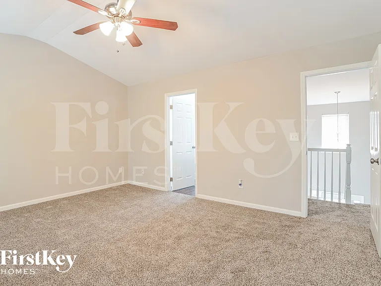 723 Marthas View Dr — Photo 8