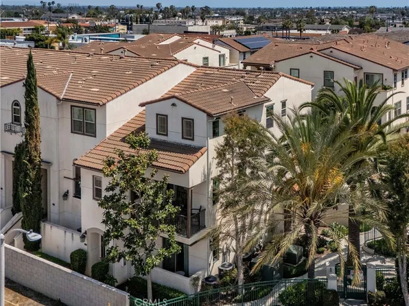 3000 E 19th St Unit 101, Signal Hill, CA 90755